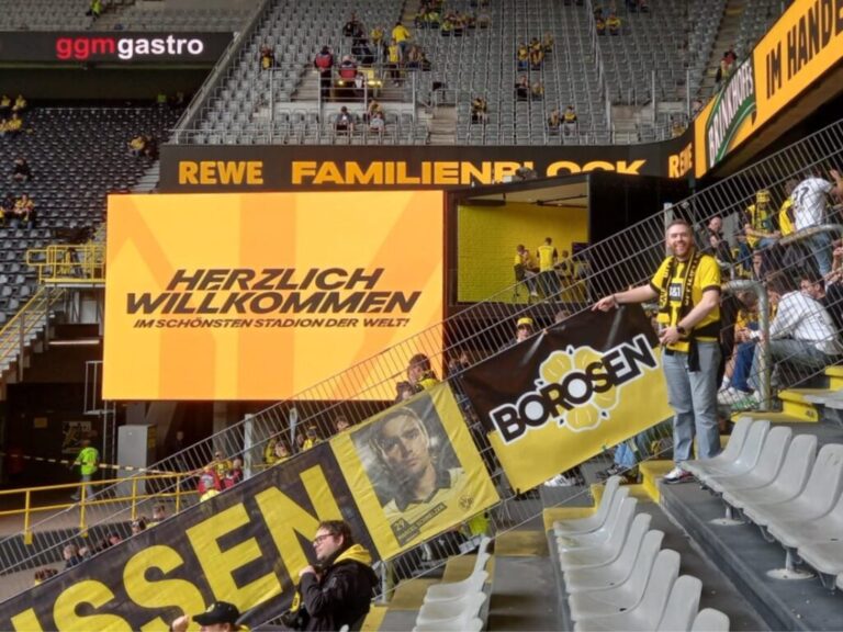 Borosen Banner im Westfalenstadion