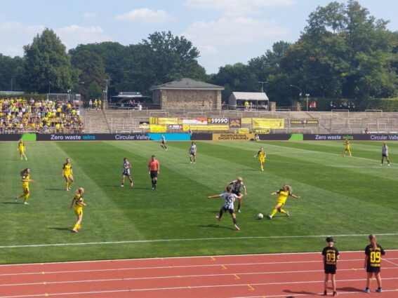 BVB Frauen gegen Juventus