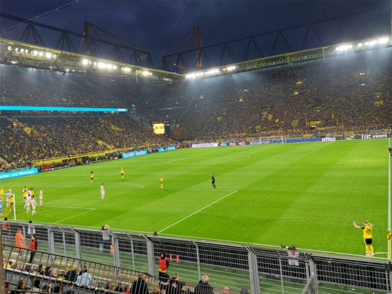 Bvb köln ecke für dortmund
