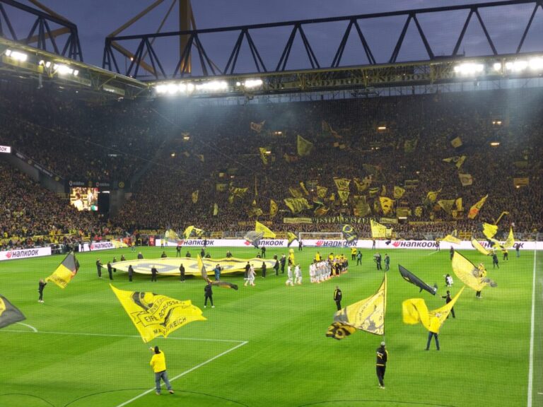 Bvb köln fahnenparade
