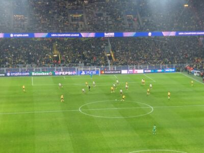 BVB Villareal Dortmund im Angriff