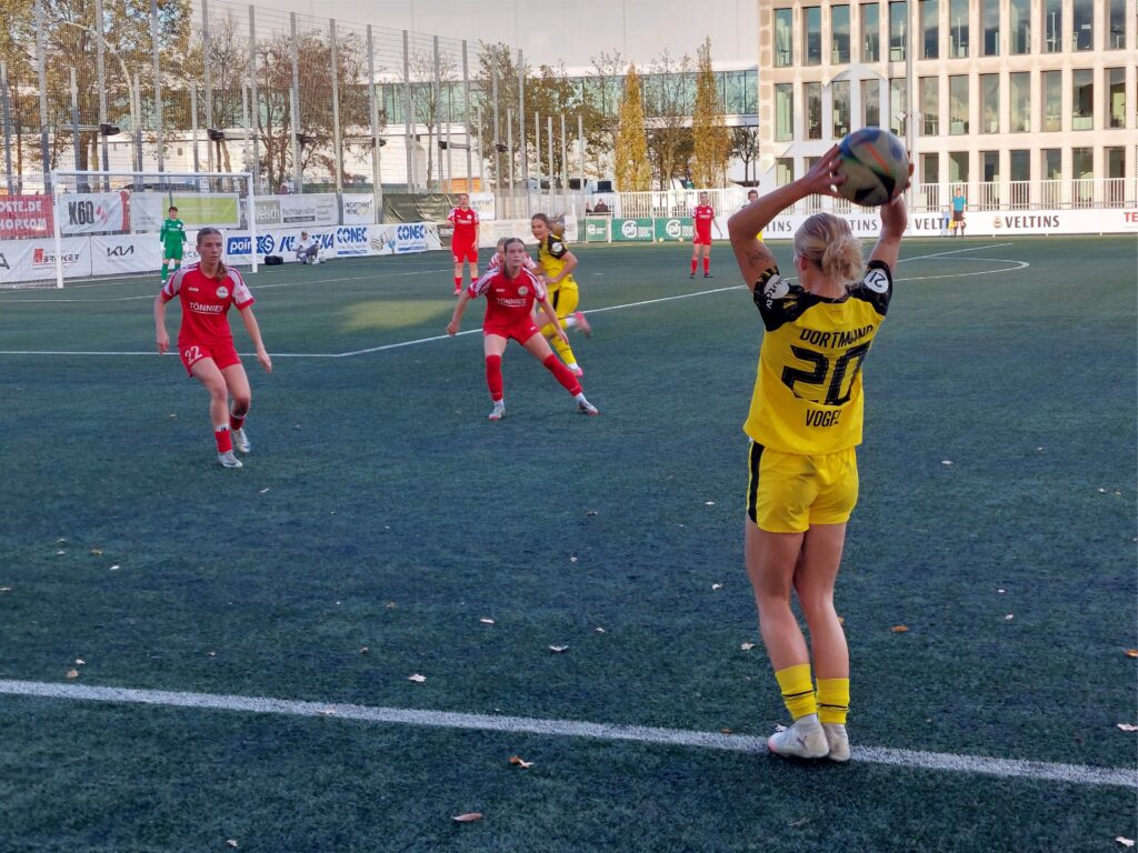 Fsv gütersloh bvb einwurf ann sophie vogel