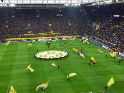 VIP BVB VfB Einlauf der Mannschaften
