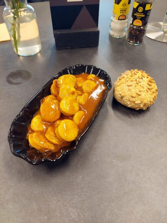 VIP BVB VfB Essen Currywurst