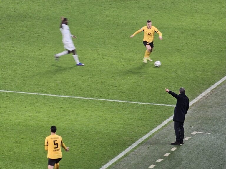 BVB Inter Kovac gibt Anweisungen