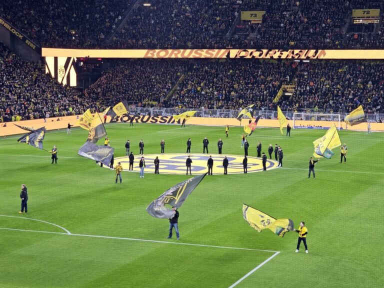 BVB Bayern Vor dem Anpfiff